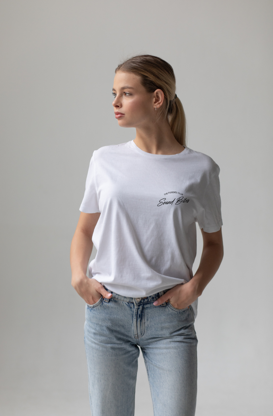 I wanna lunch with somebody | T-shirt Light - Foodies Gifts – by The Foodies Club 